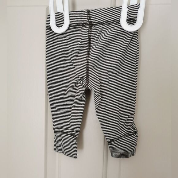 3/$15 Carter's cotton pants 3 m - Picture 4 of 4
